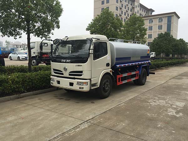 油罐车